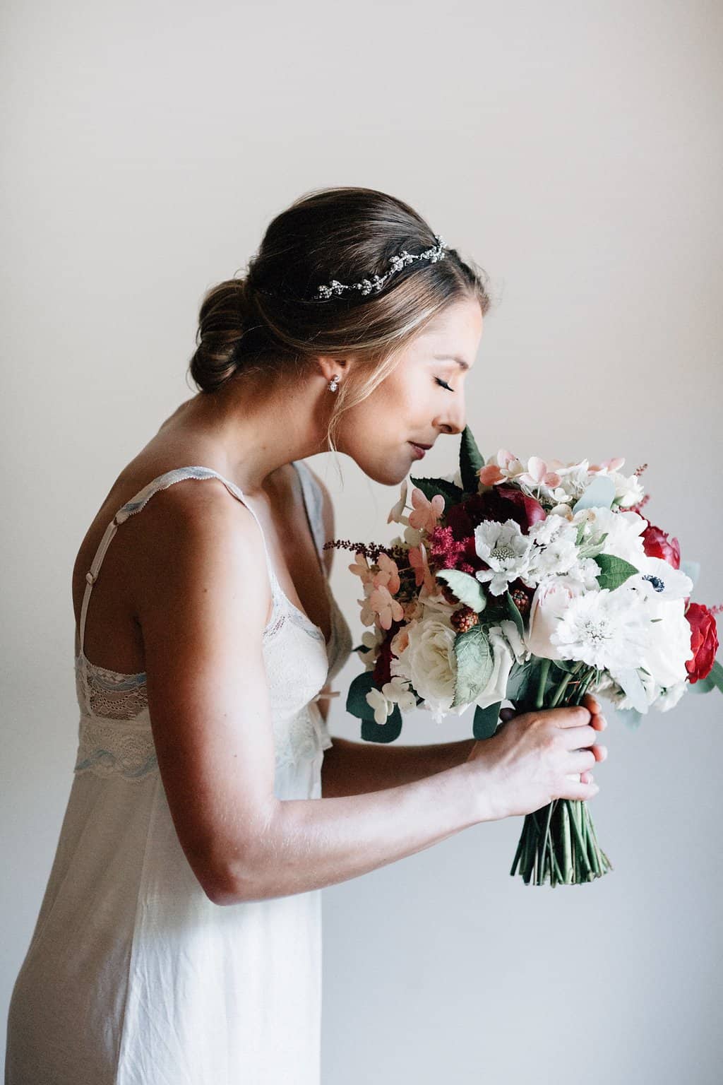 Ultra Romantic Oregon Wine Country Wedding | Taylor'd Events Group | Bethany Small Photography 