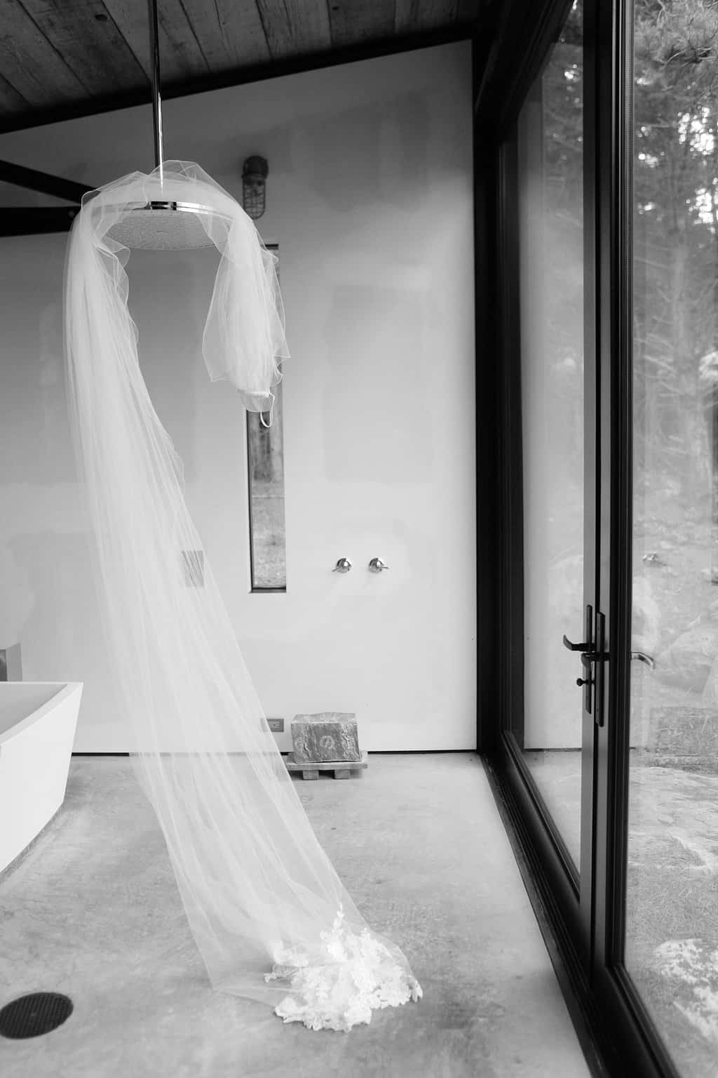 Outdoor Lopez Island wedding from Taylor'd Events Group | Belathee Photography 