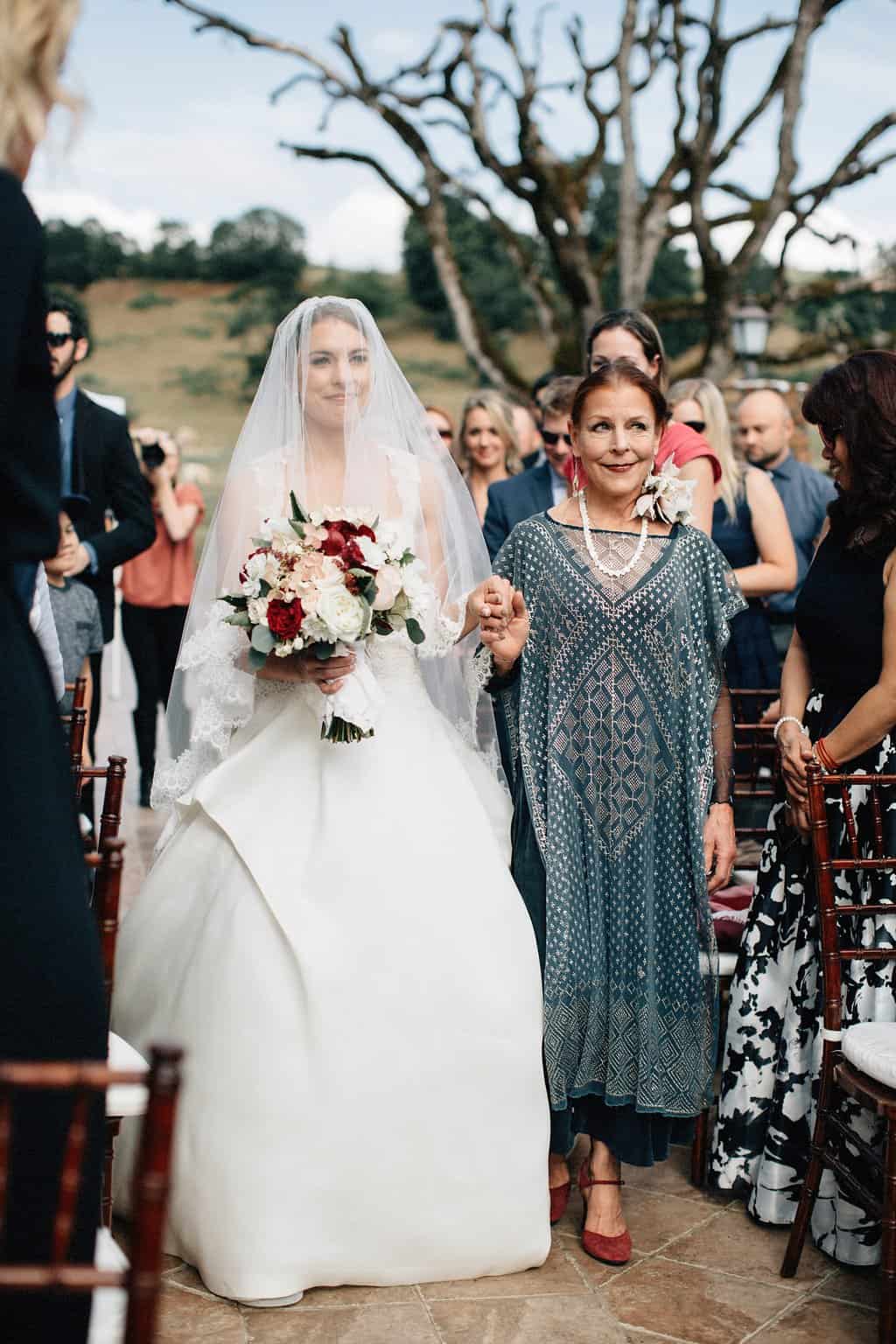 Ultra Romantic Oregon Wine Country Wedding | Taylor'd Events Group | Bethany Small Photography 